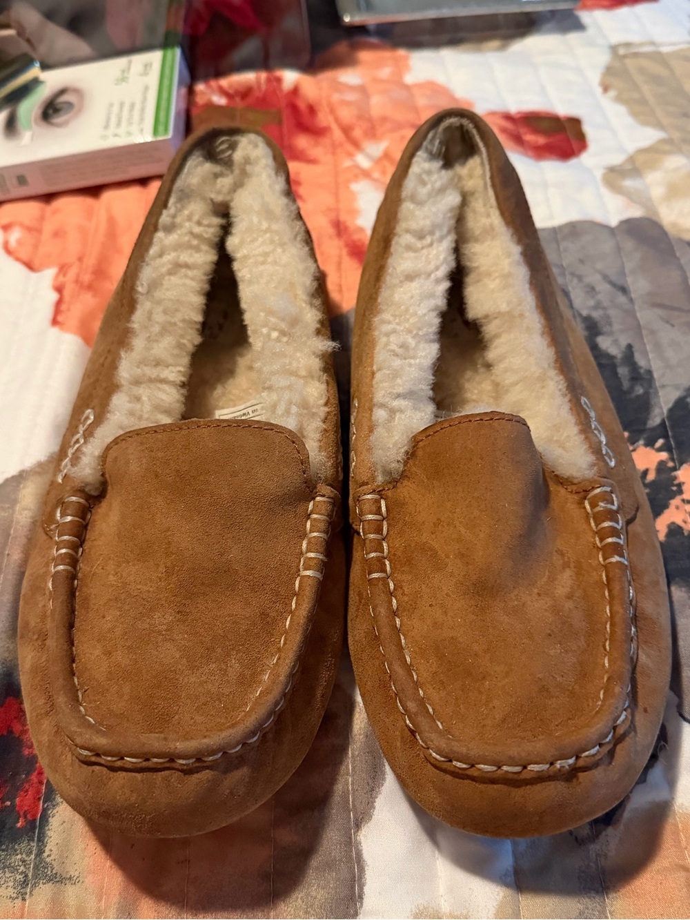 UGG Like New Ansley Slippers Chestnut Sz 8